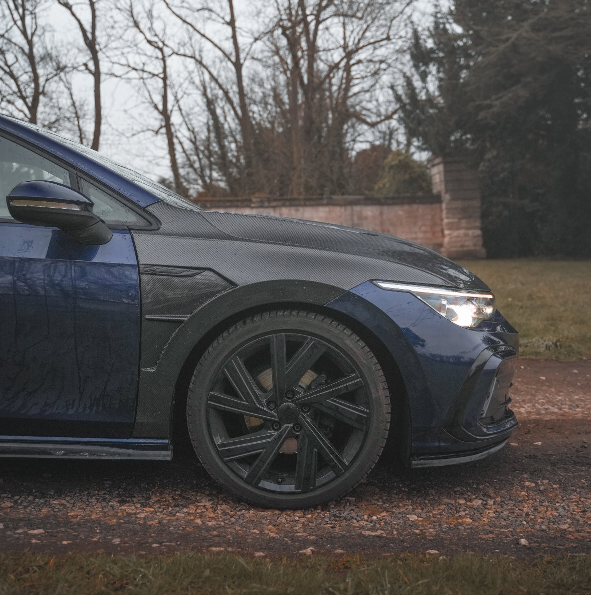 VW GOLF MK8 CARBON FIBRE FRONT FENDERS WINGS (2021-2024)
