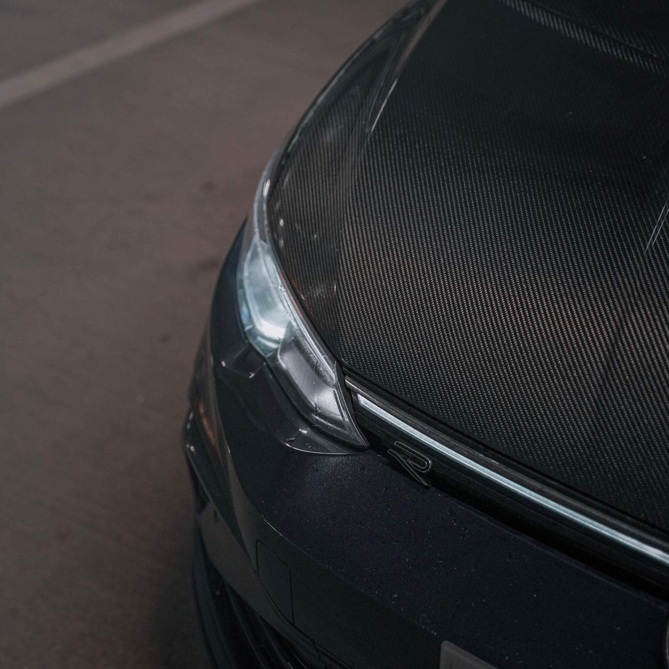 Volkswagen Golf MK8 TR Style Carbon Fibre Vented Bonnet (Replacement) 2021 Onwards