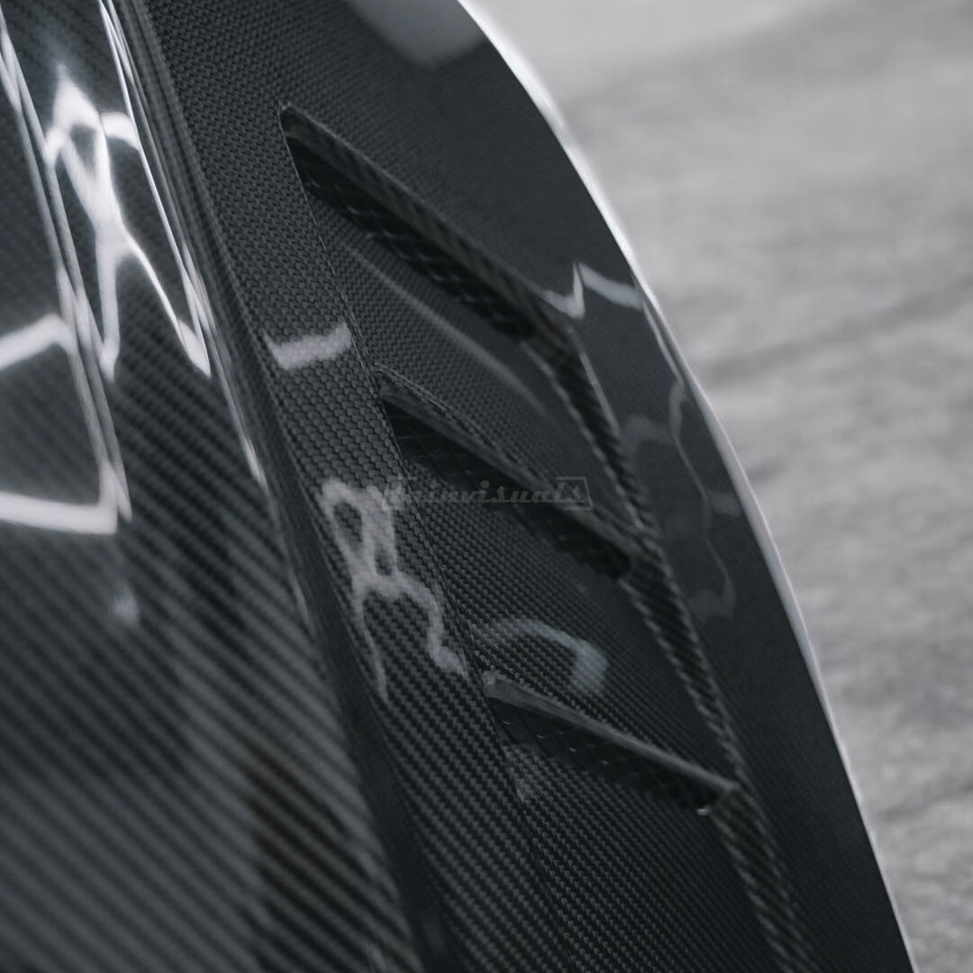 Volkswagen Golf MK7 / MK7.5 Shark Style Carbon Fibre Vented Bonnet (Replacement) 2013 - 2021