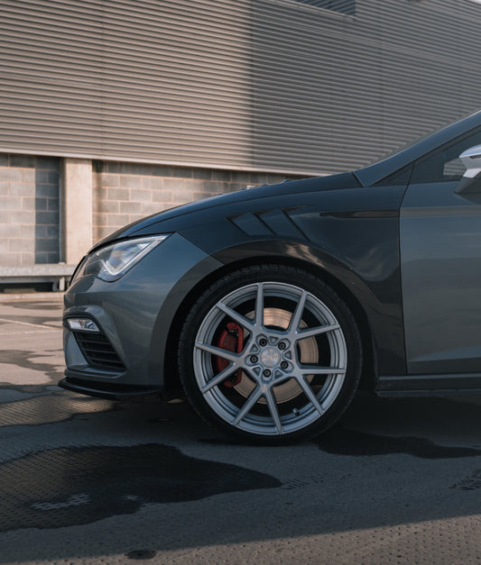 SEAT LEON MK3 GENUINE Carbon fibre wings/fenders 2013-2020 5F (PAIR)