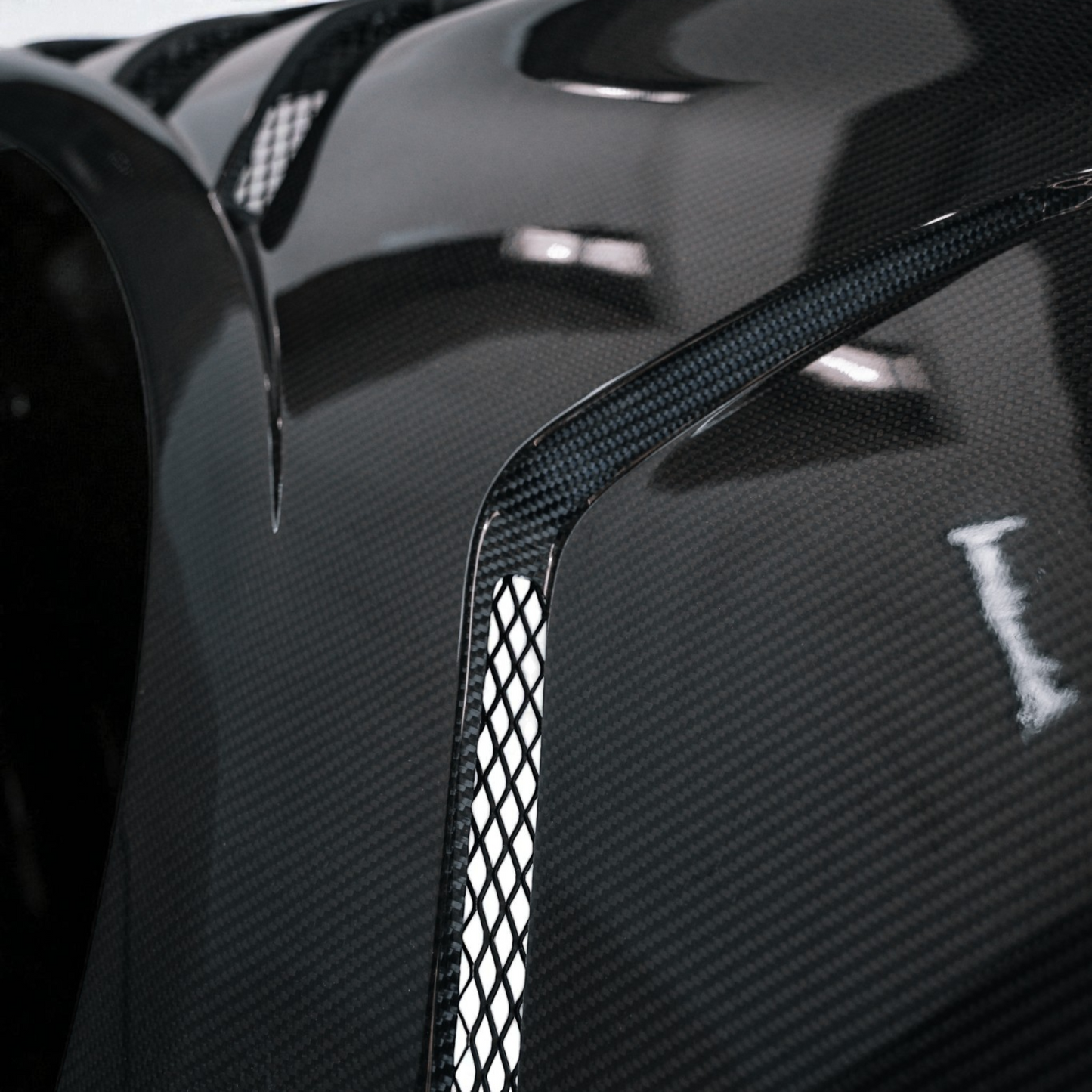 BMW F90 G30 M5 5 Series Carbon fiber vented Wings / Fenders