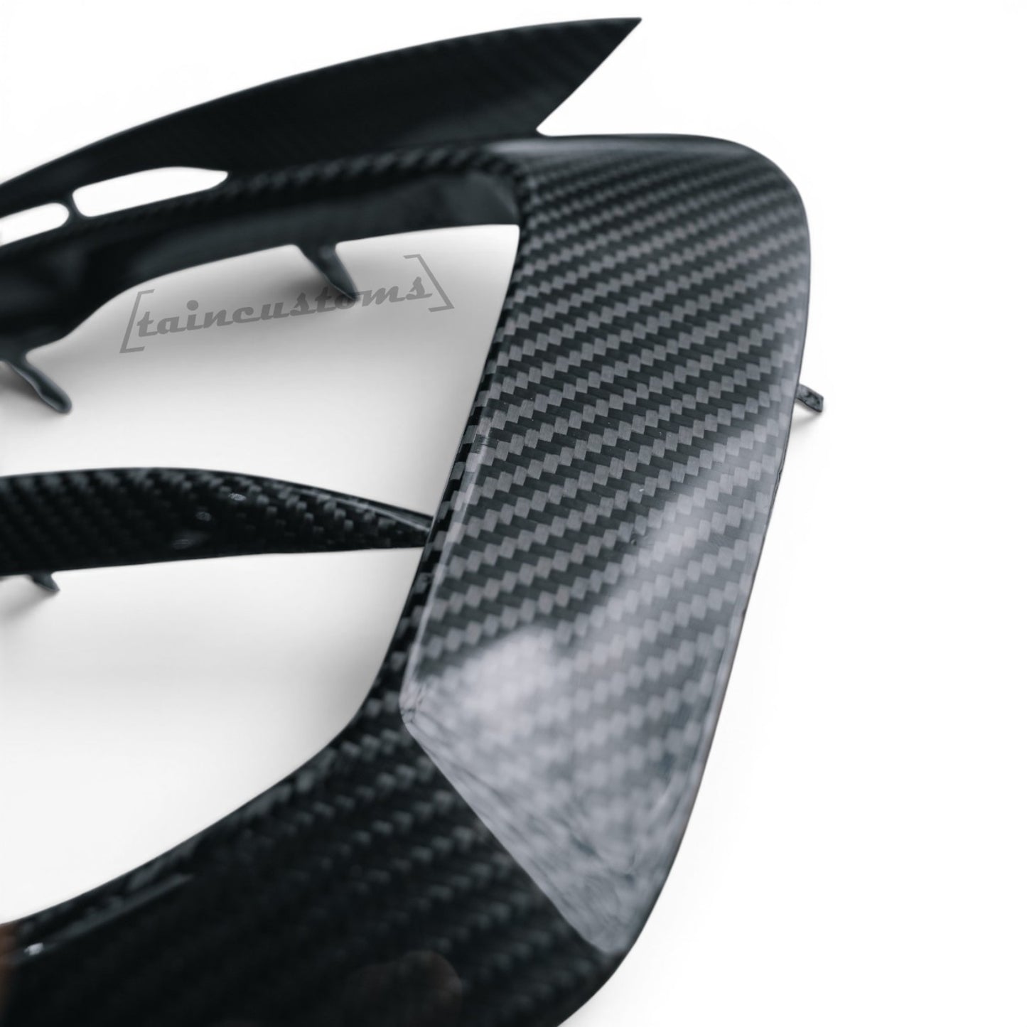 BMW F20 & F21 1 SERIES LCI 2015-2019 CARBON FIBRE FRONT BUMPER VENT REPLACEMENT CANARDS